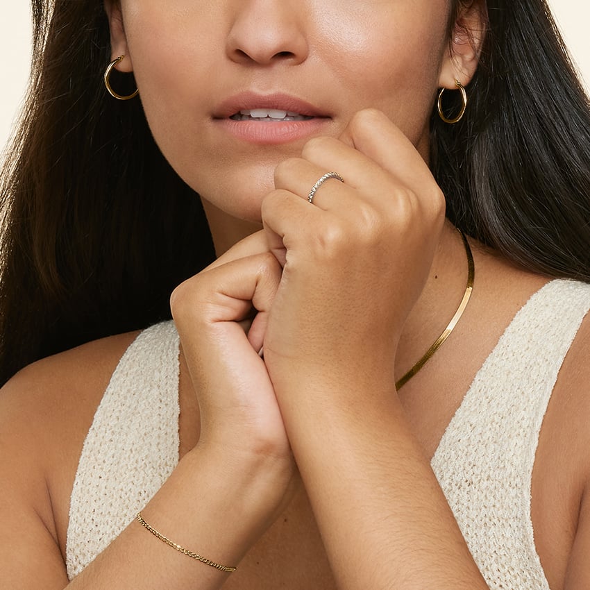 0.50 ctw Shared Prong Diamond Band